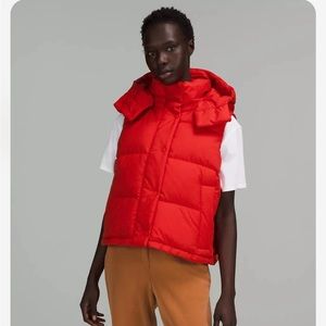 Lululemon wunder puff cropped vest.